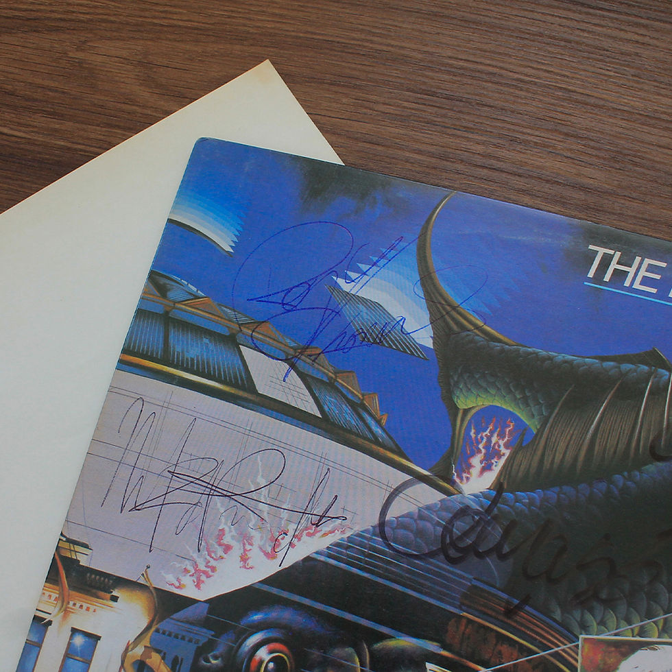 Thumbnail: The Moody Blues – Caught Live +5 İmzalı Plak