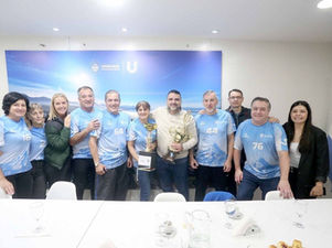 VUOTO RECIBIÓ A LA ESCUELA MUNICIPAL DE NEWCOM +50 MIXTO QUE REPRESENTARÁ A USHUAIA EN COMODORO RIVADAVIA