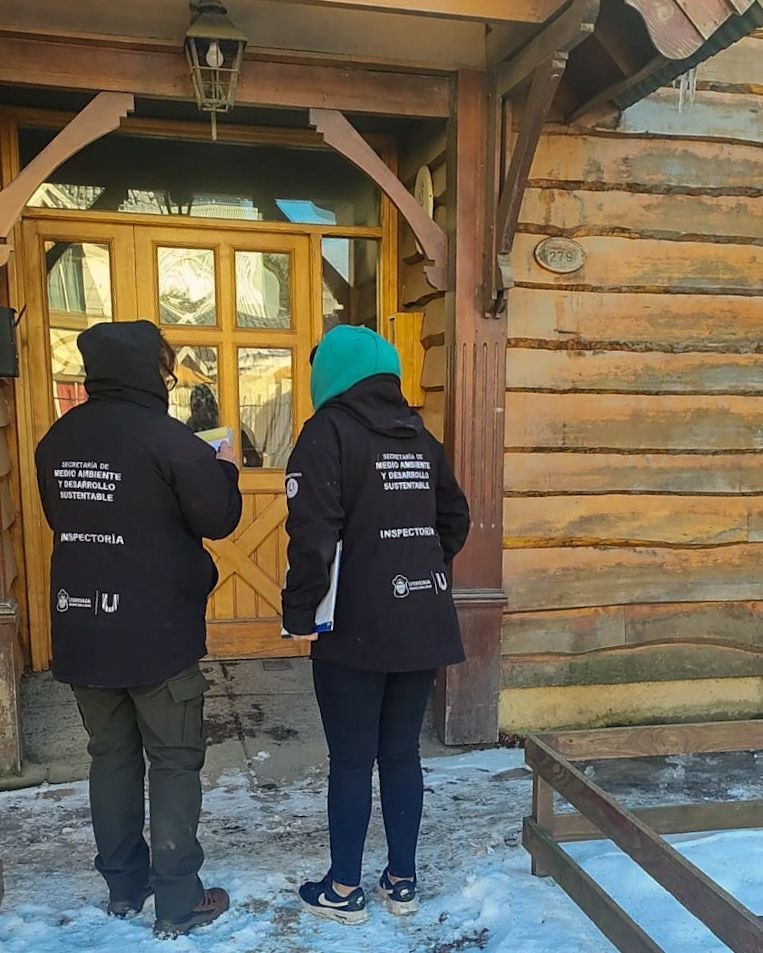 LA MUNICIPALIDAD DE USHUAIA LLEVÓ ADELANTE CONTROLES SOBRE EL ESTADO DE VEREDAS