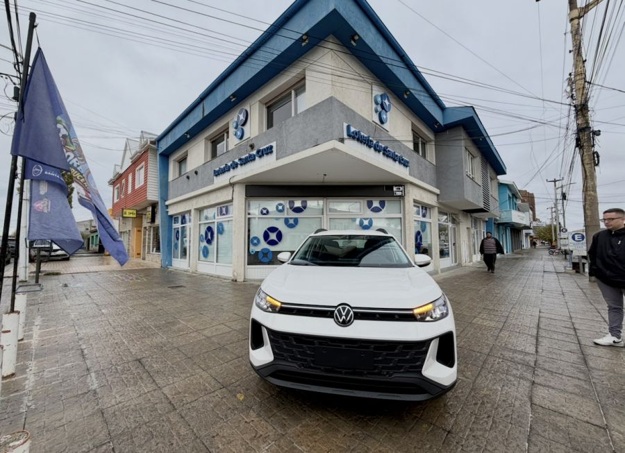 🚘Lotería de Santa Cruz presentó el 0 Km y la moto 150cc del Telebingo Especial “Día del Trabajador”