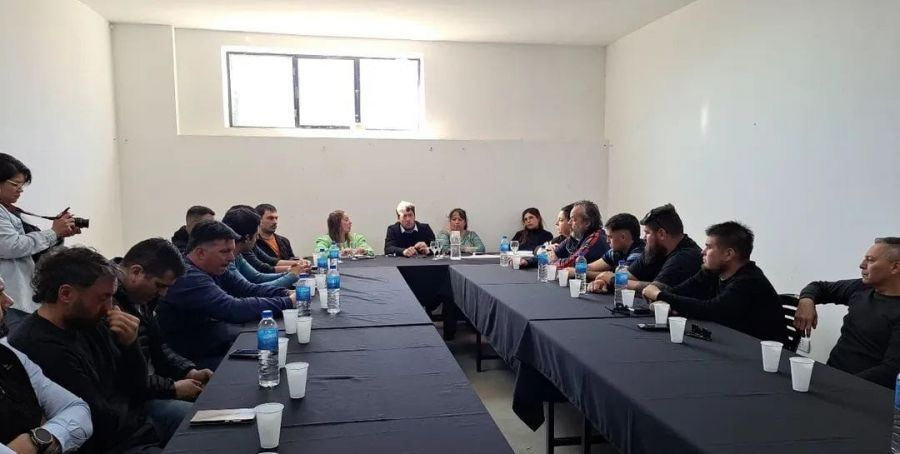 ✔Santa Cruz: Uribe “Después de 20 años de abandono, estamos reconstruyendo los puertos de la provincia santacruceña”