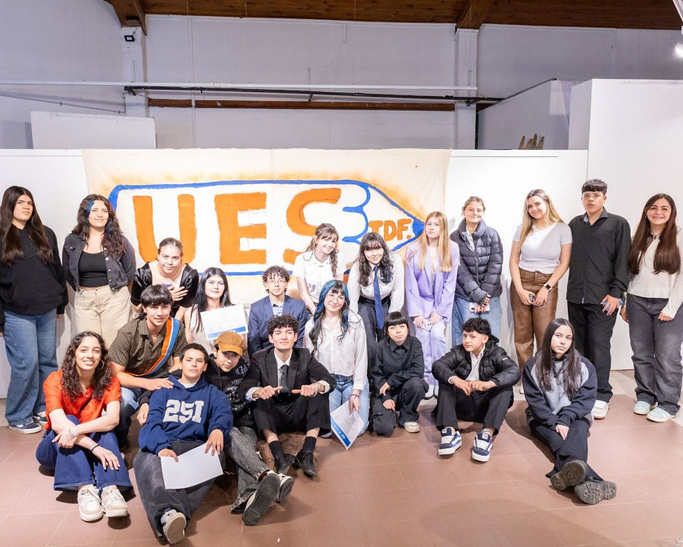 LA MUNICIPALIDAD ACOMPAÑÓ EL ACTO DE ASUNCIÓN DE LAS NUEVAS AUTORIDADES DE LA UNIÓN DE ESTUDIANTES SECUNDARIOS DE USHUAIA