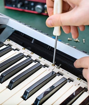 elekronik piyano tamiri.jpg