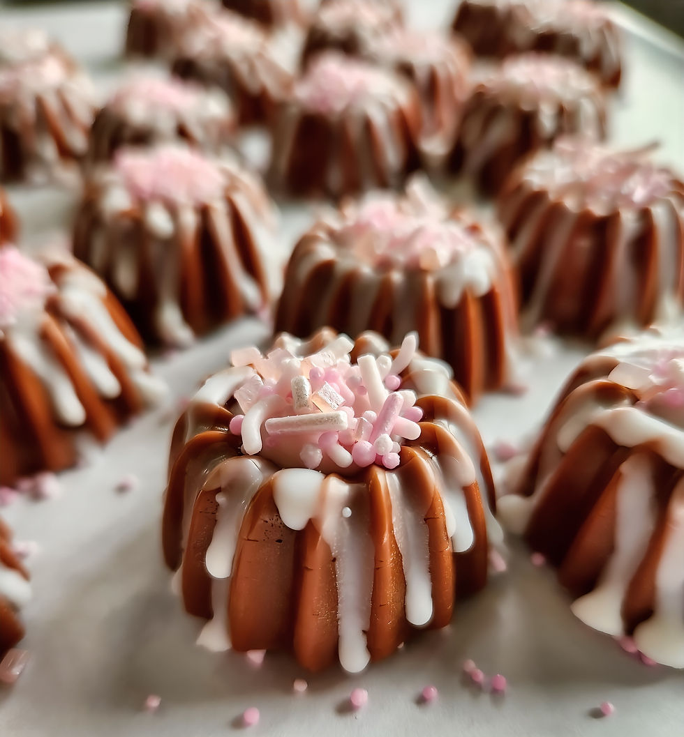 Thumbnail: Chocolate Drizzle Cake Wax Melts (3 pieces) 