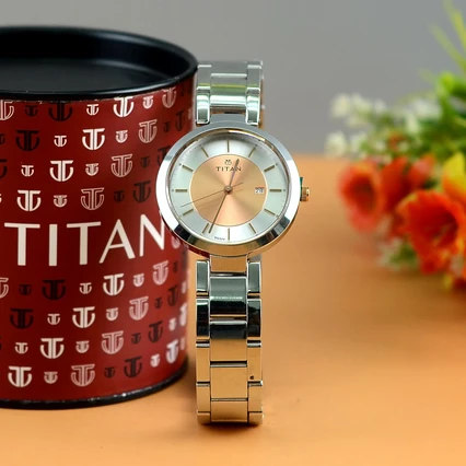 Titan watch 9162yl01 online