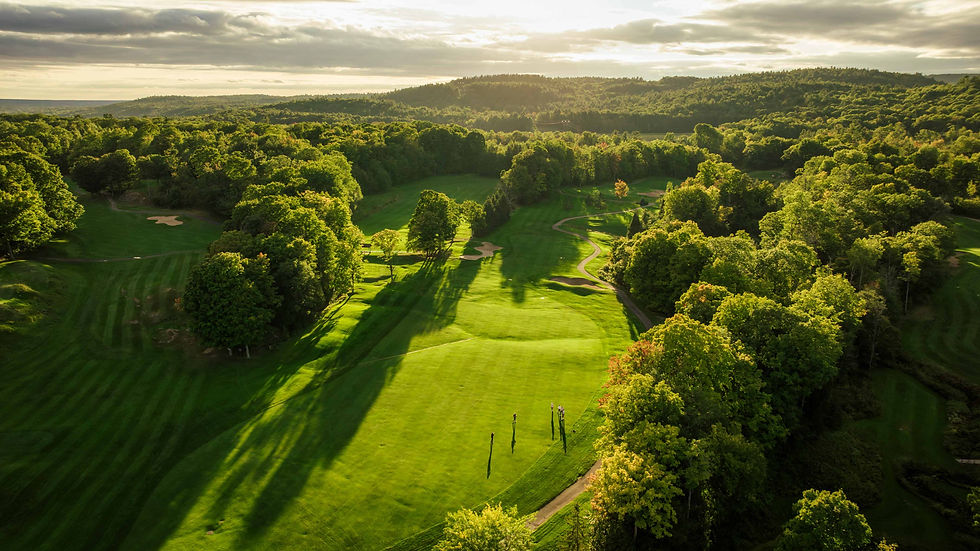 vue aérienne du terrain de Golf Montebello