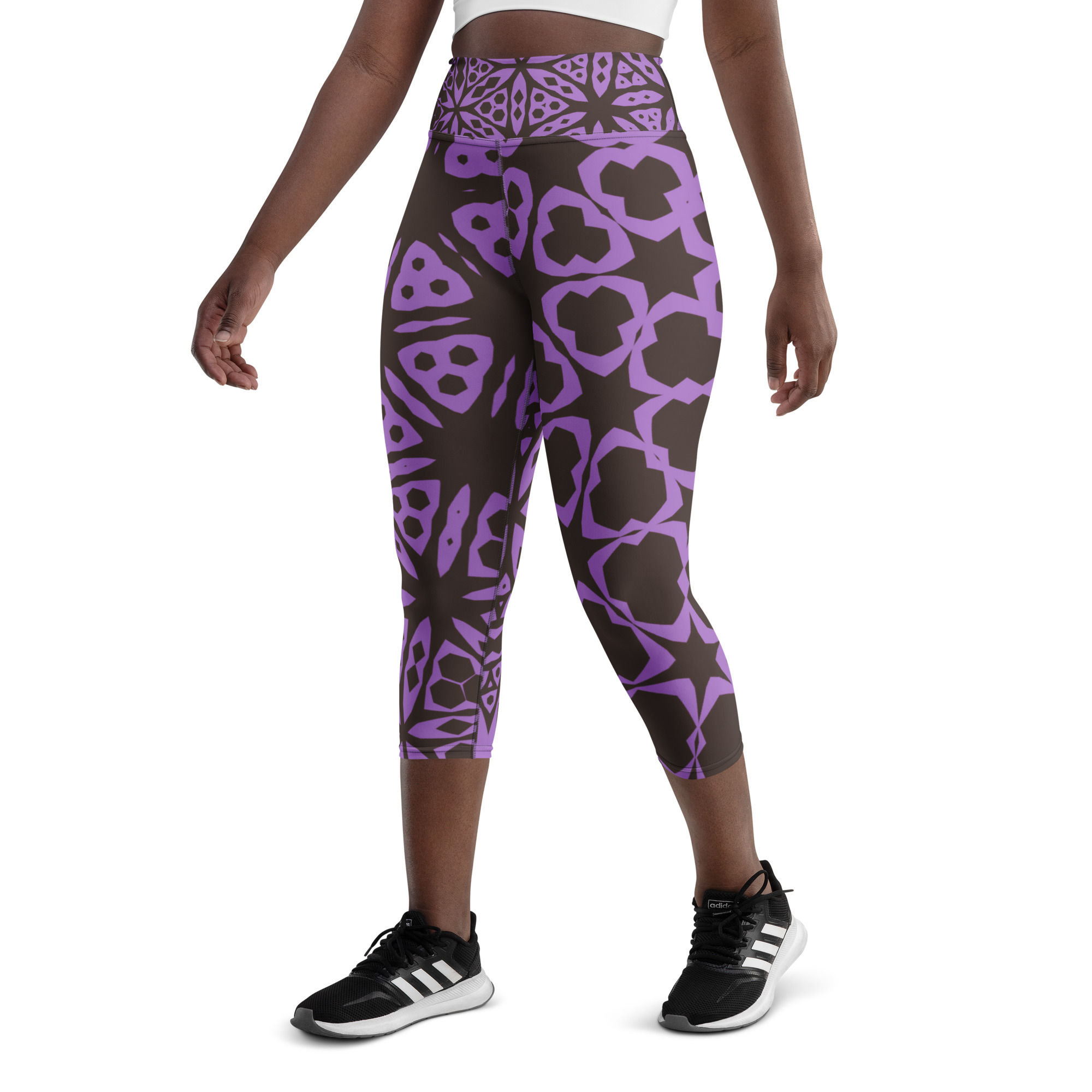 Tangle Lose & Find Yoga Capri Leggings