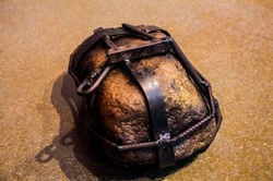 Pedra acorrentada no MuseuAfro