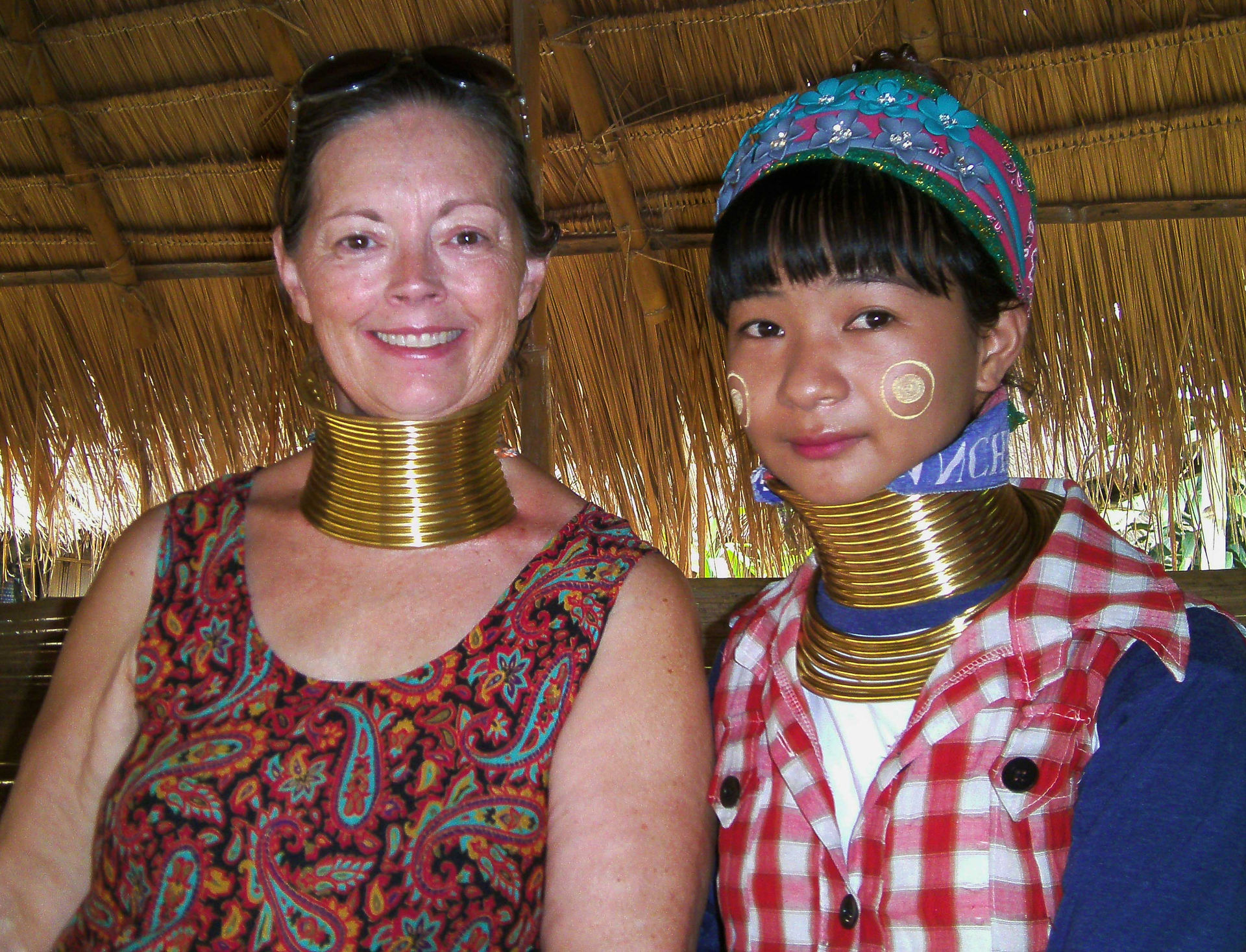 Long-Neck-Women-of-Karen
