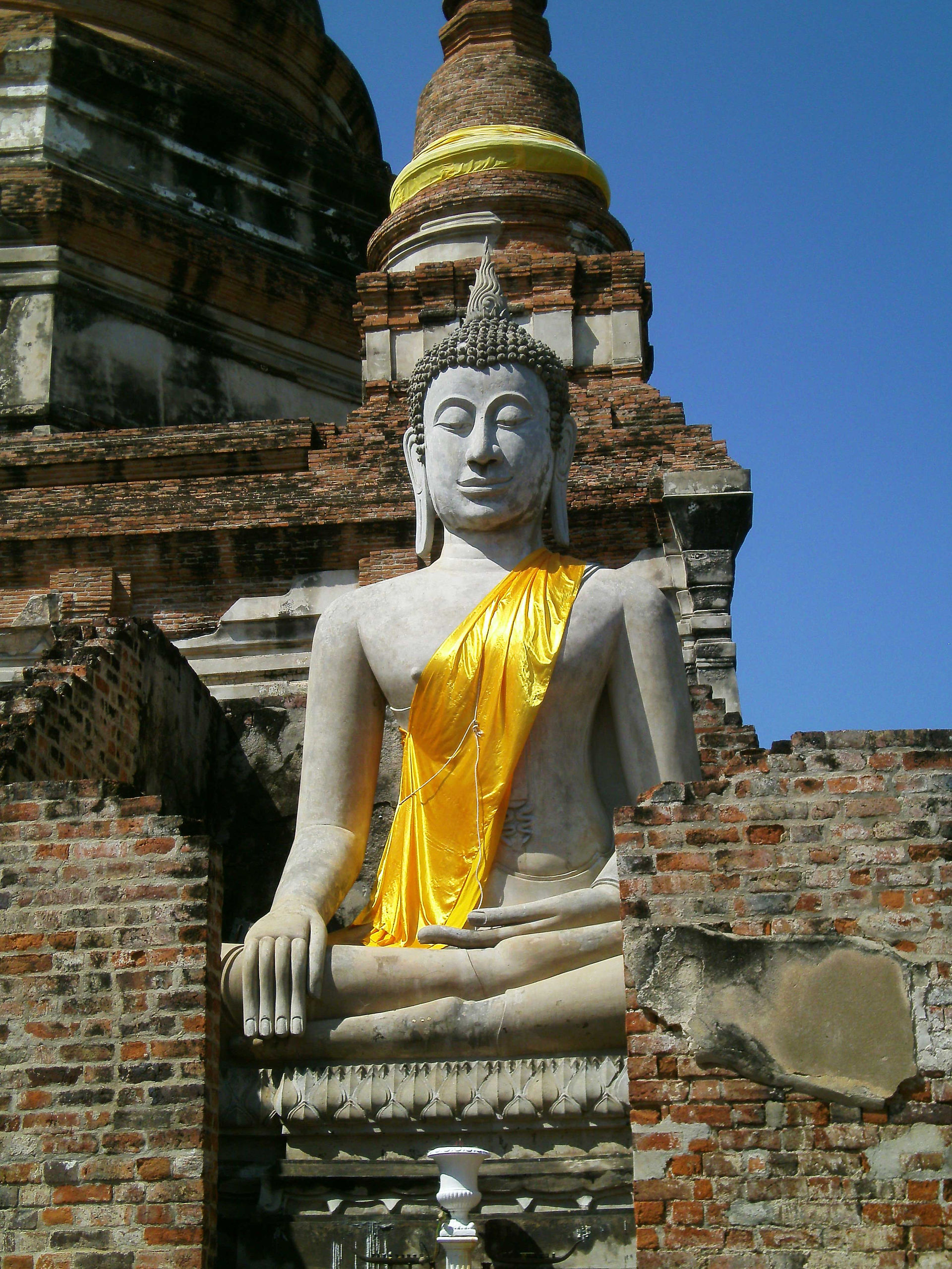 Wat-Yai-Chaimomgkol-Buddha
