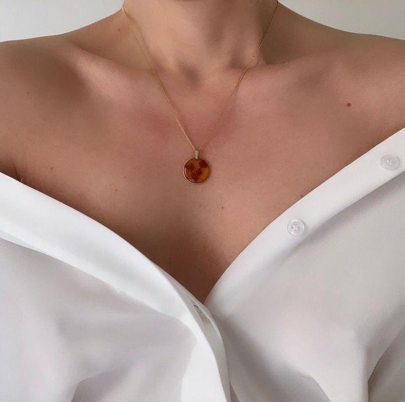 Thumbnail: Dried flower pendant