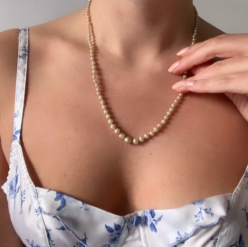 Miniature : Collier de perles ancien