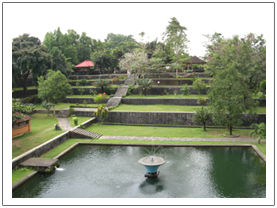 Pura_Narmada_Lombok.jpg