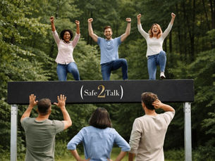 Ein Team freut sich über  safe2talk