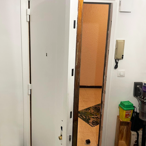 Remplacement urgence effraction sos 24/24 7/7 Serrure serrurier Lyon grenoble bourgoin-jallieu