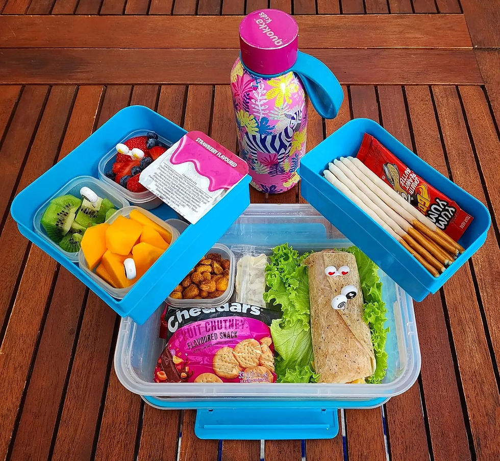 Thumbnail: Addis Clip n Seal x3 Compartment Lunchbox