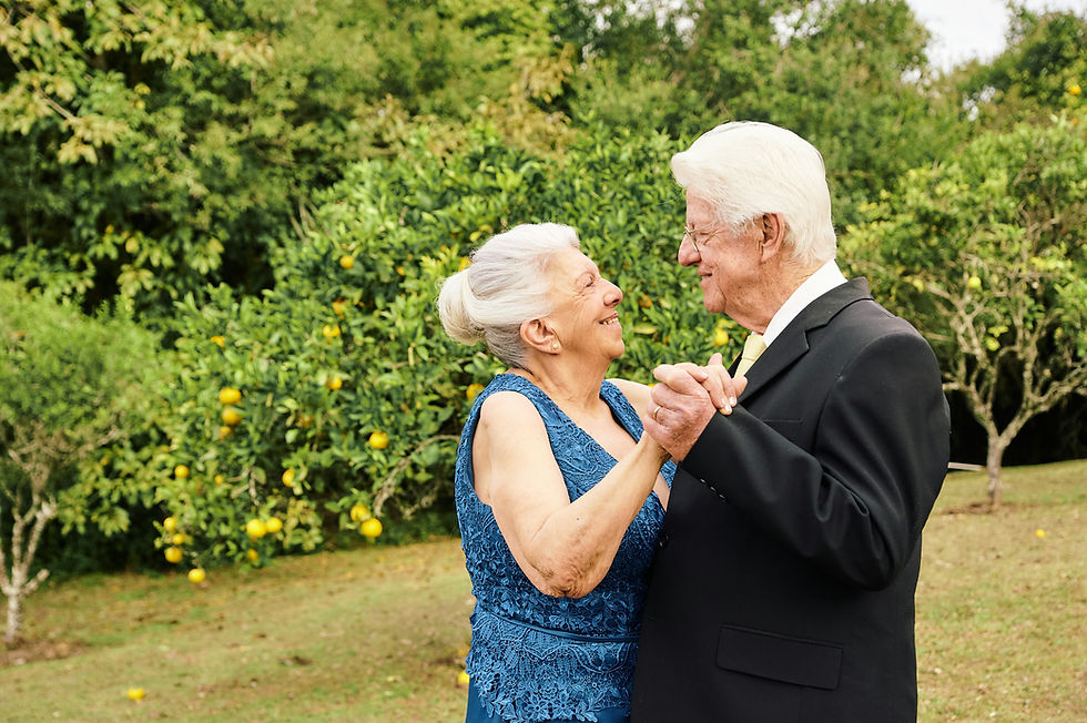 Szczęśliwa para seniorów