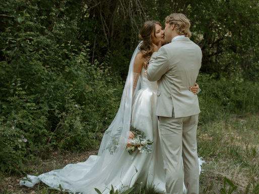 Summer Love: Celebrating Megan and Eric's Unforgettable Wedding in La Crete