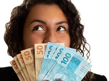 MULHER COM DINHEIRO.jpg