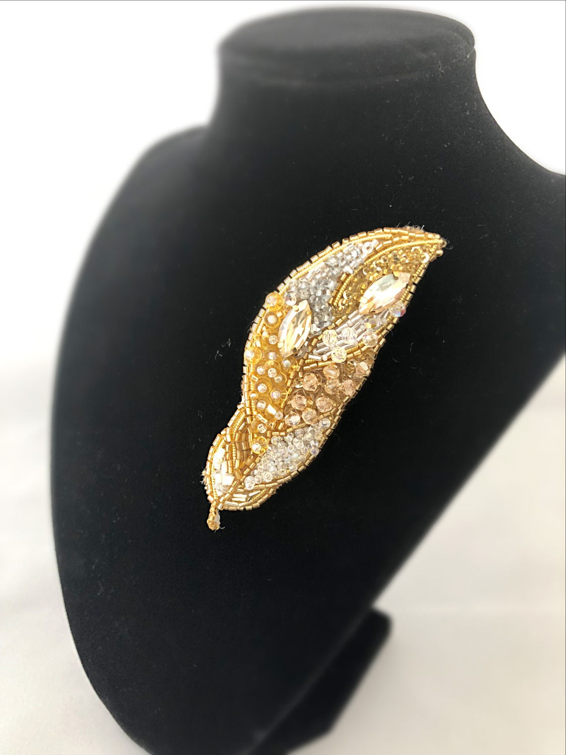 Embroidered Brooch "Feather"