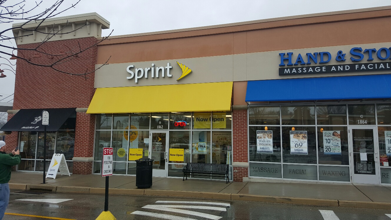 Commercial laurelawnings