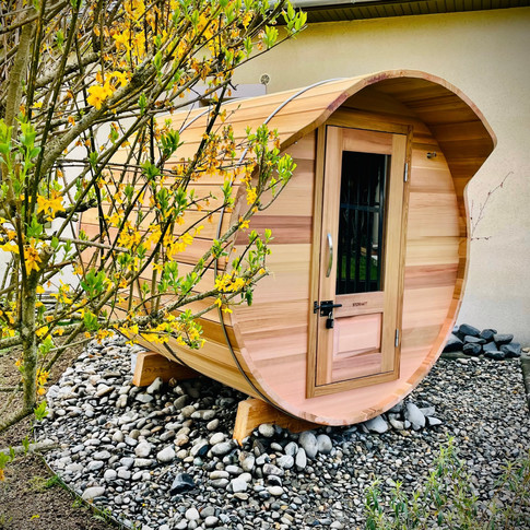 Sauna Storvatt pose dans les Hautes-Pyrénées
