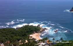 Acceso a hermosa playa / Access to beautiful beach