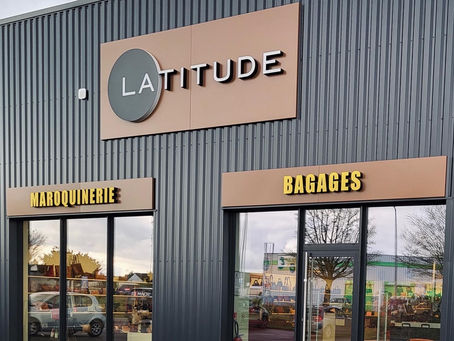 LATITUDE MAROQUINERIE - QUEVERT