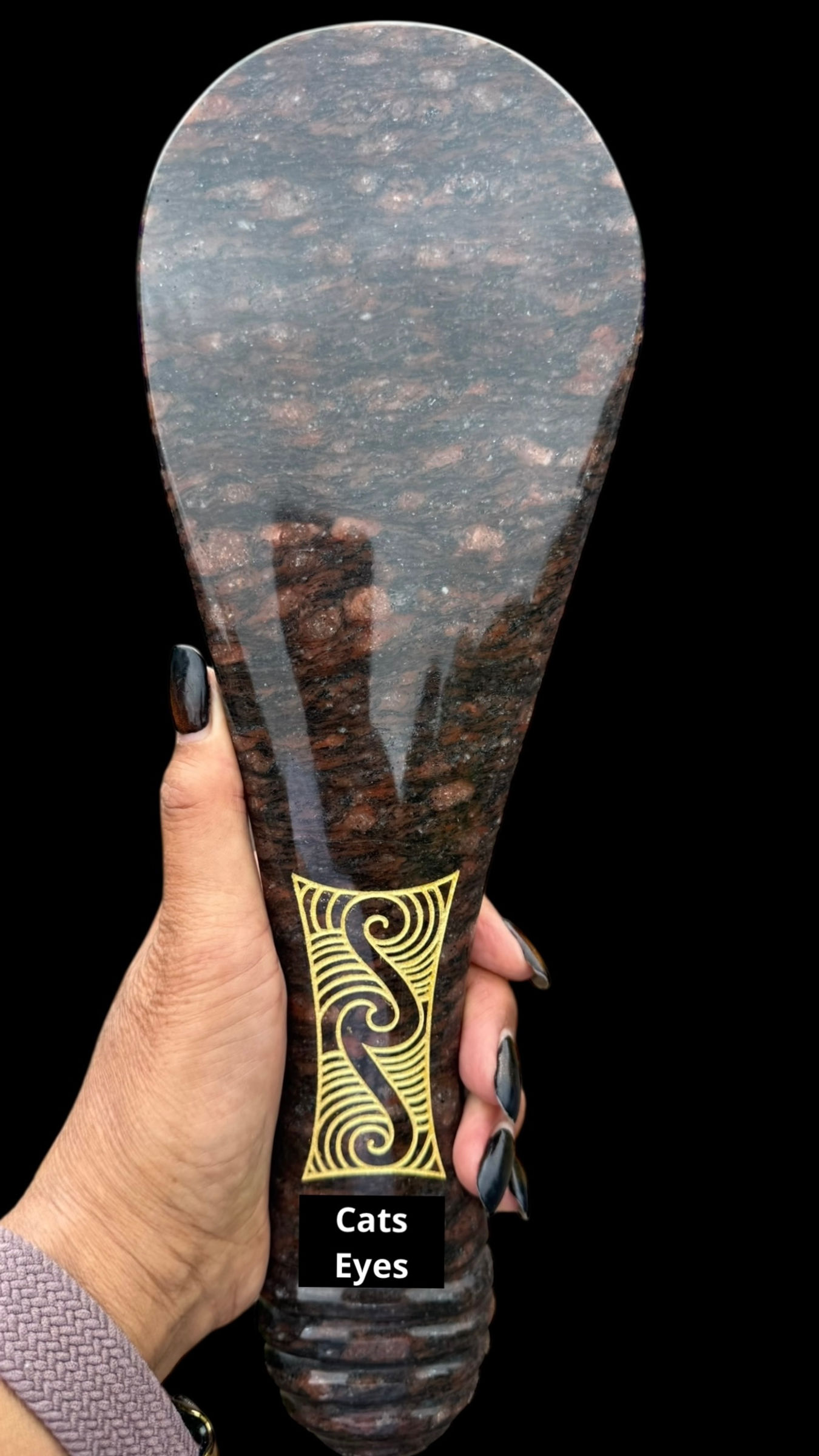 Cats Eyes - Hīneira Onewa Mere