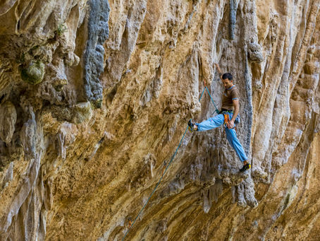 K.GRAFANAKIS CLIMBING ON STALACTITES