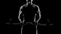 Jeune homme musculaire