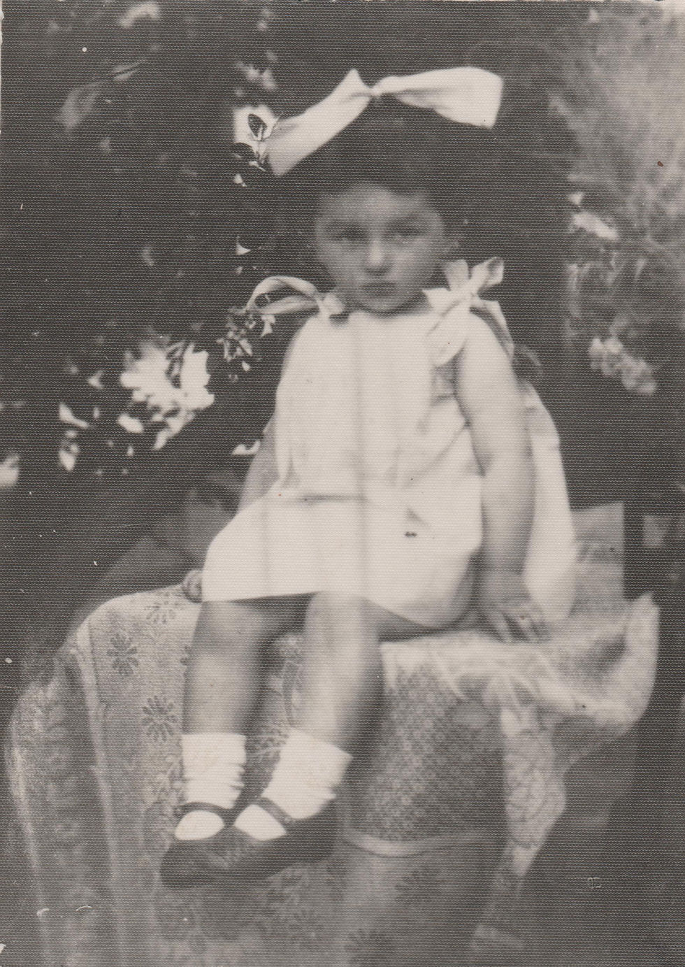 Родика Моливер – Раиса Александровна (до 1941 г. – Родика) Клейтман (девичья фамилия Моливер) (03.07.1930 – 17.07.2016) Фотография сделана в Бессарабии, точные место и дата съемки не известны