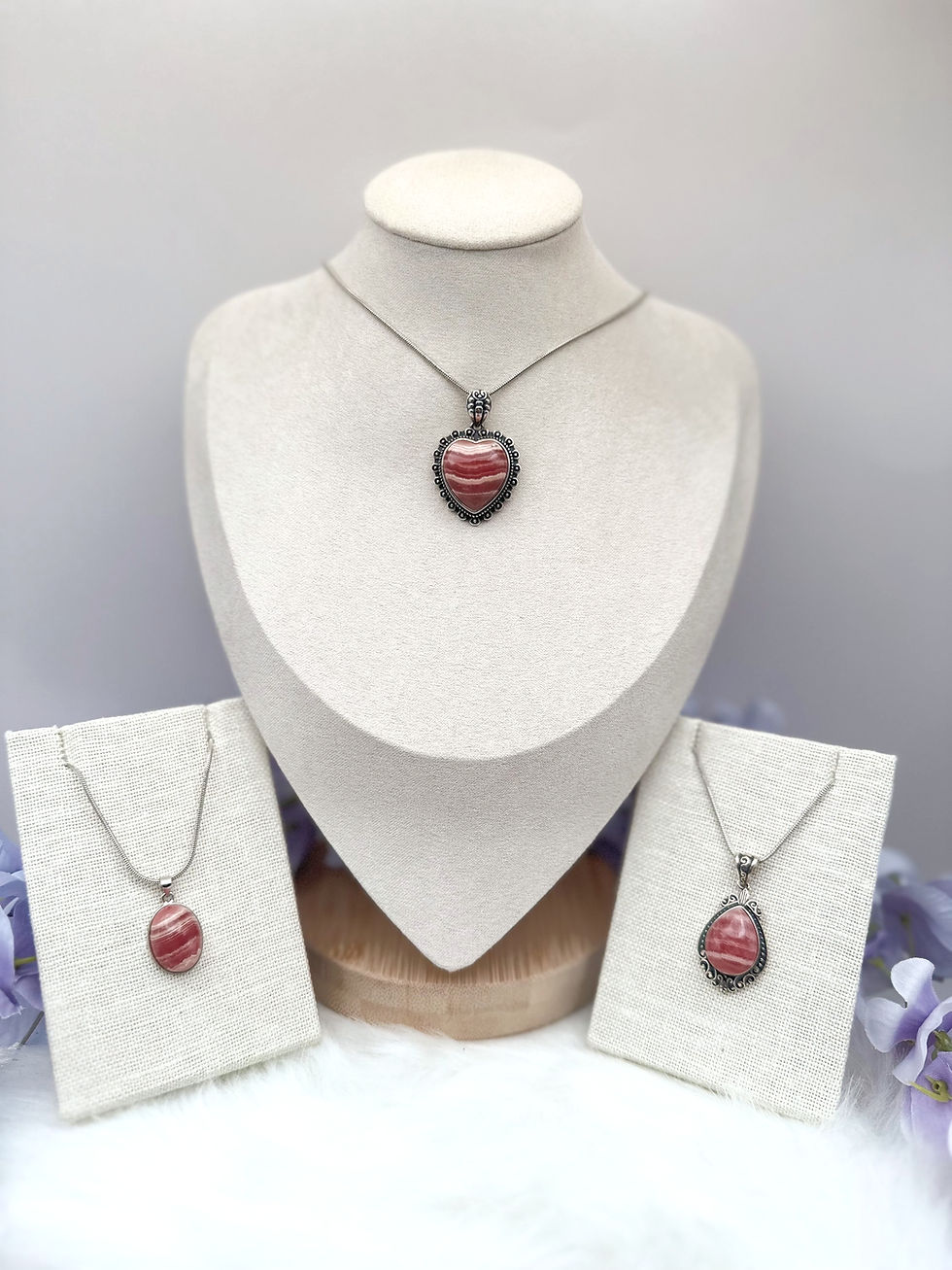 Miniatura: Rhodochrosite Love: Heart & Oval Crystal Pendant Collection