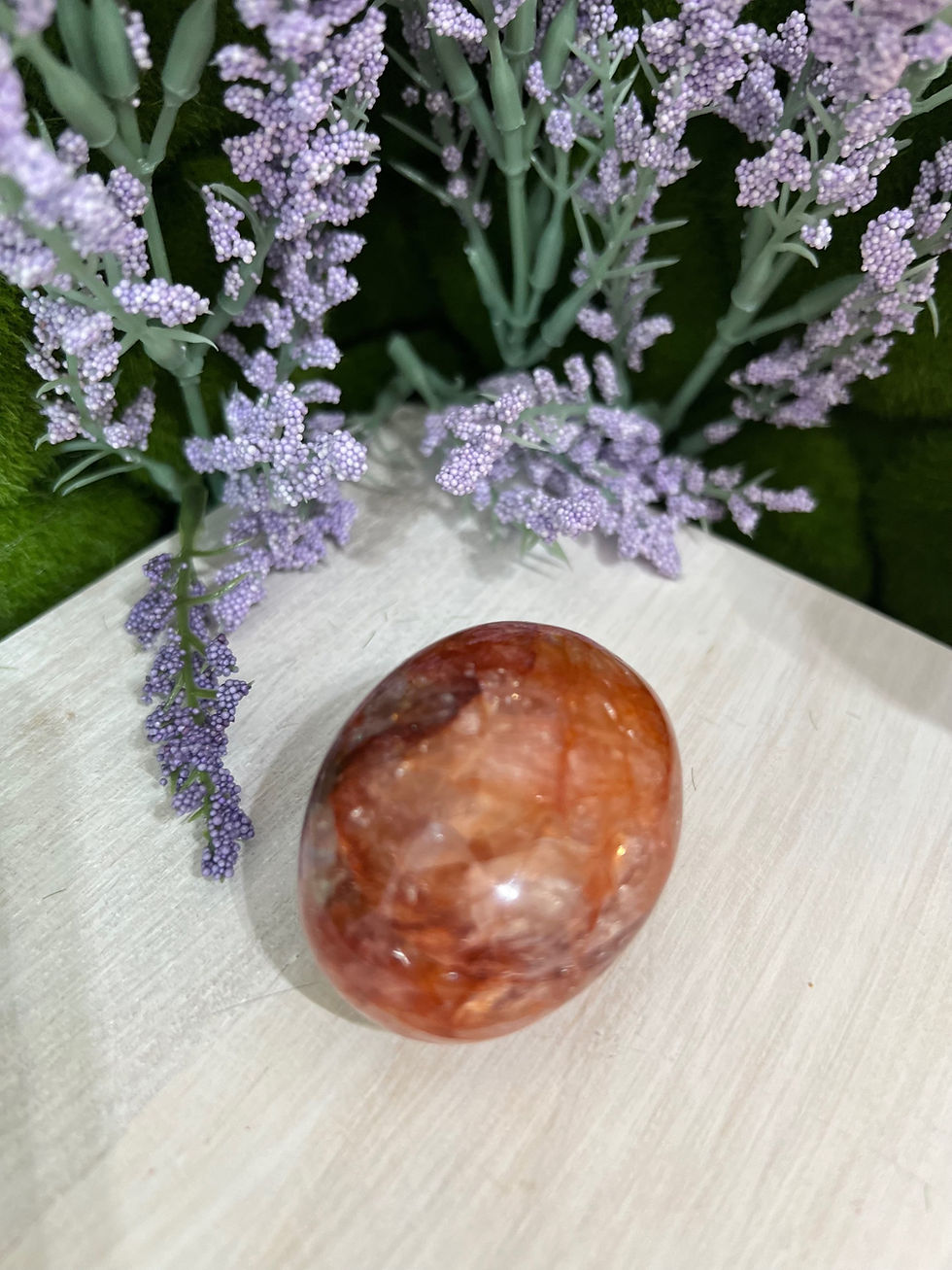 Miniatura: Fire Quartz / Hematoid Quartz Palm Stone: Balance, Healing & Strength
