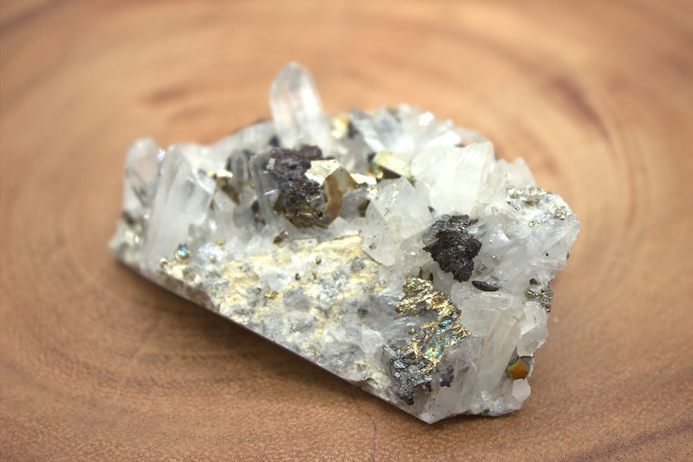 Miniatura: Clear Quartz with Pyrite Inclusions: Energy Amplifying Crystal Clusters