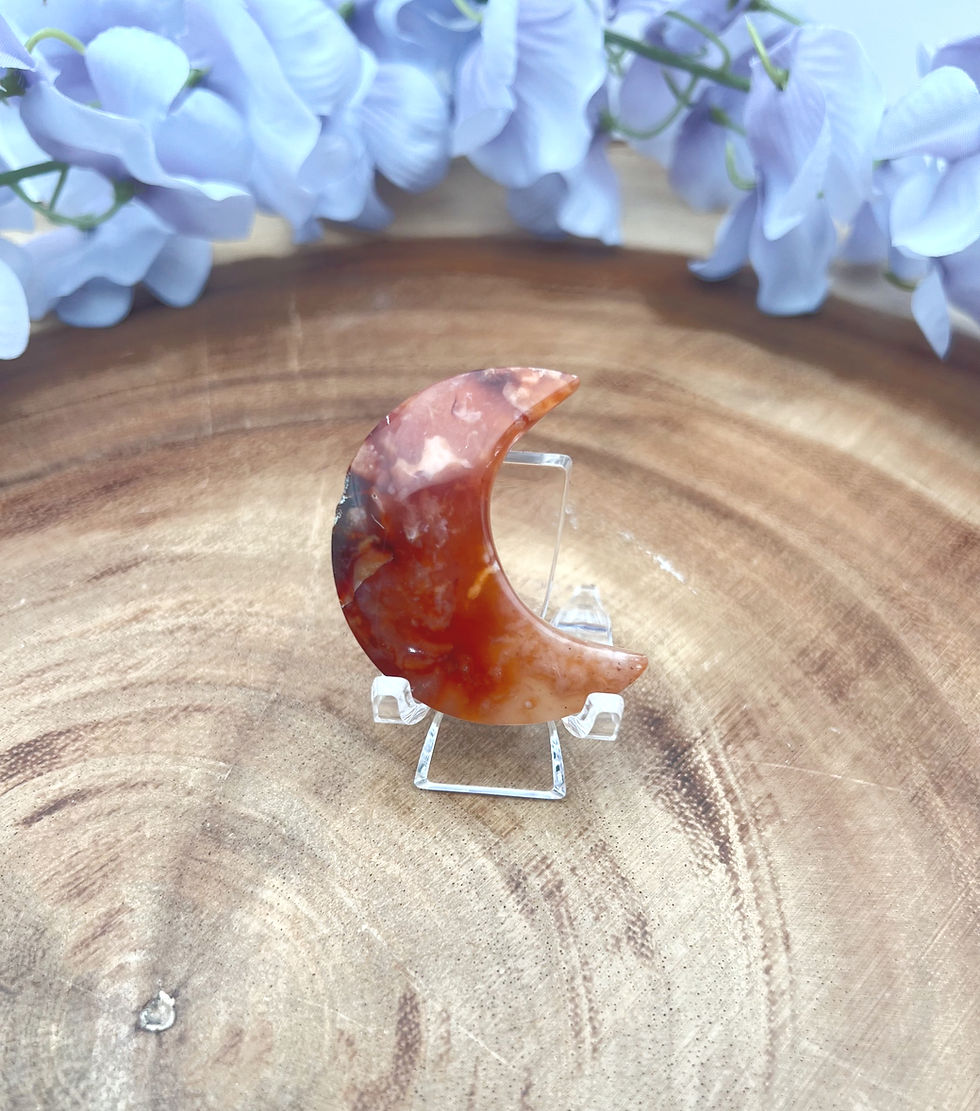 Miniatura: 🌙 Lunar Vitality: Carnelian Crescent Moon Carving 🌙