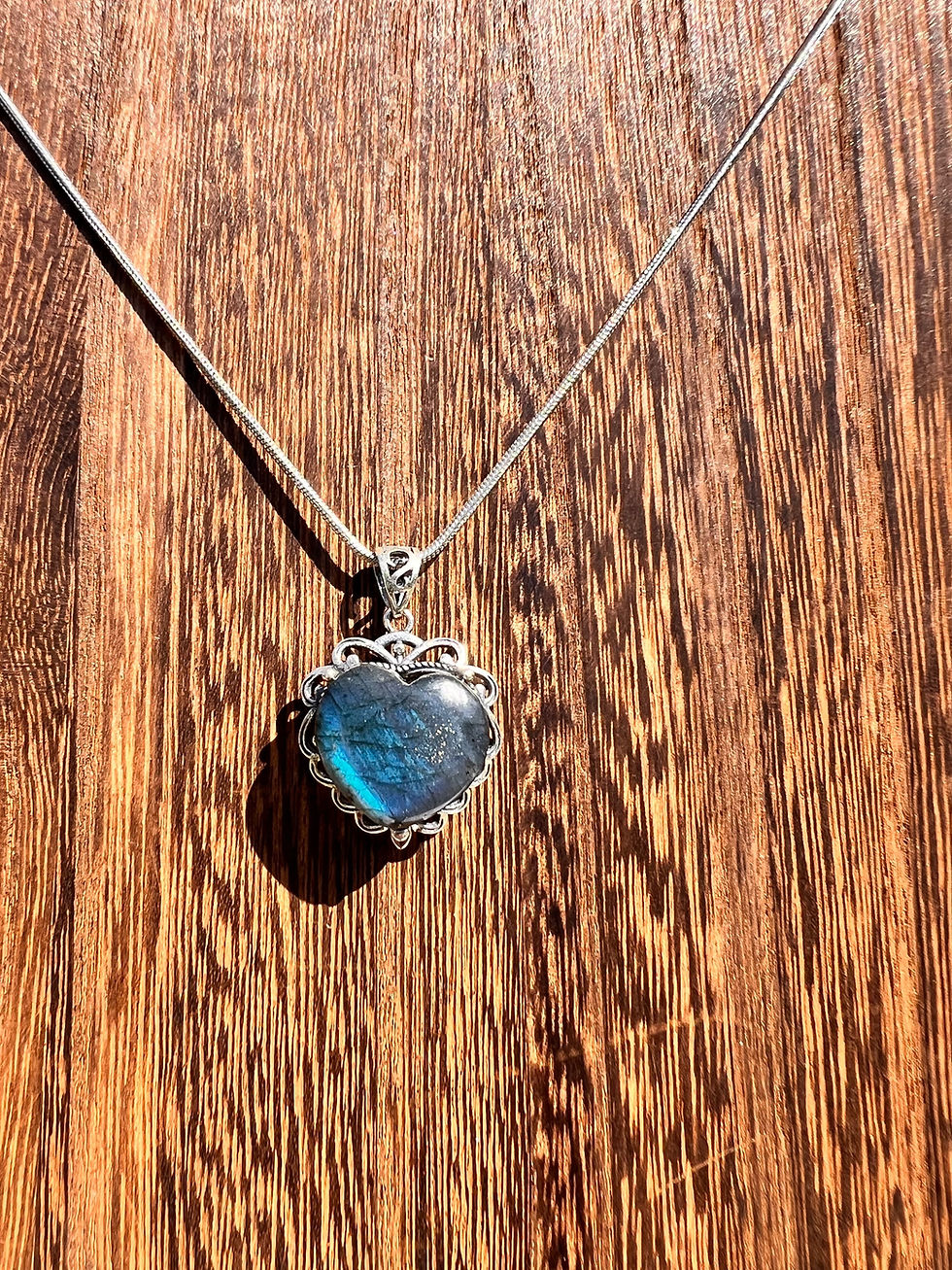 Thumbnail: Enchanted Labradorite Heart Pendants: Mystical Energy for Balance and Protection