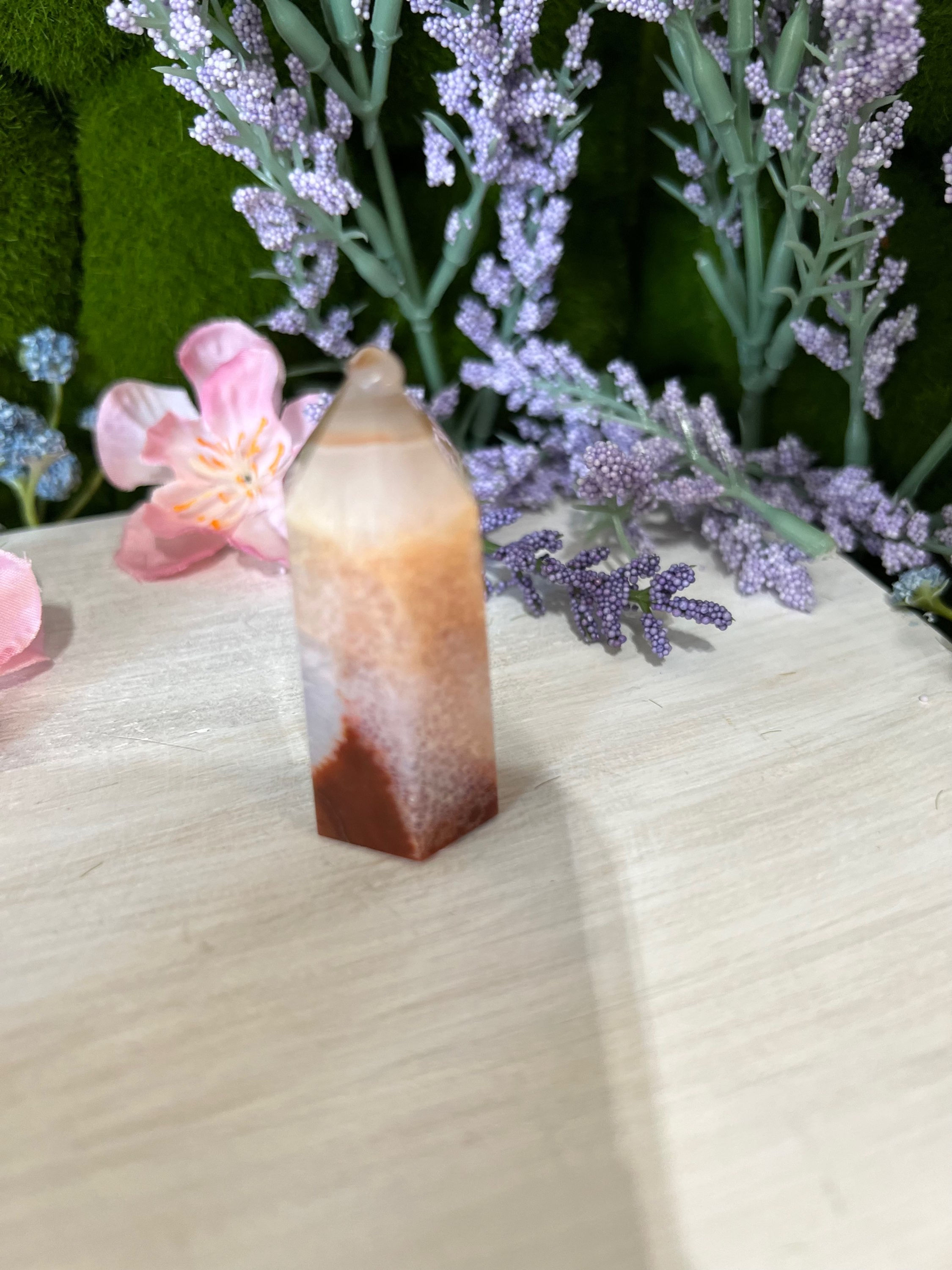 Carnelian Points: Ignite Creativity, Confidence & Vitality Daily