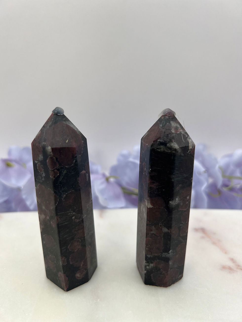 Thumbnail: The Power of Focused Energy: Garnet Points for Confidence & Strength