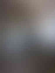 Laura im Treppenhaus auf dem Weg zu unserer Gastgeberin