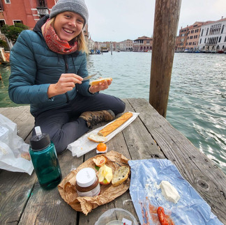Frühstück am Wasser in Venedig
