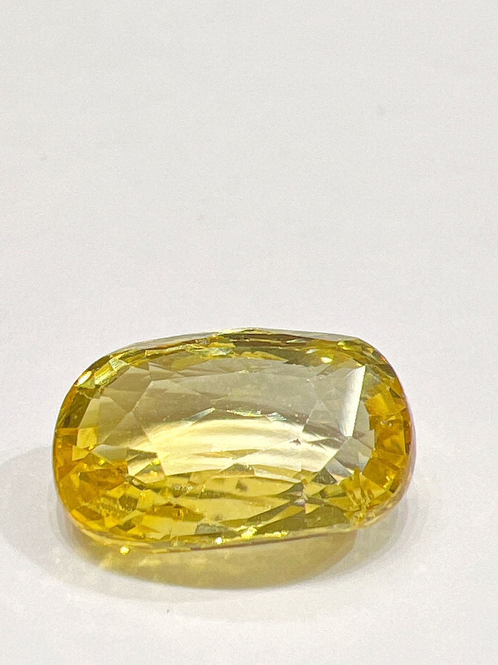 Yellow Sapphire (Pukhraj/पुखराज) 4.02cts (4.50ratti)
