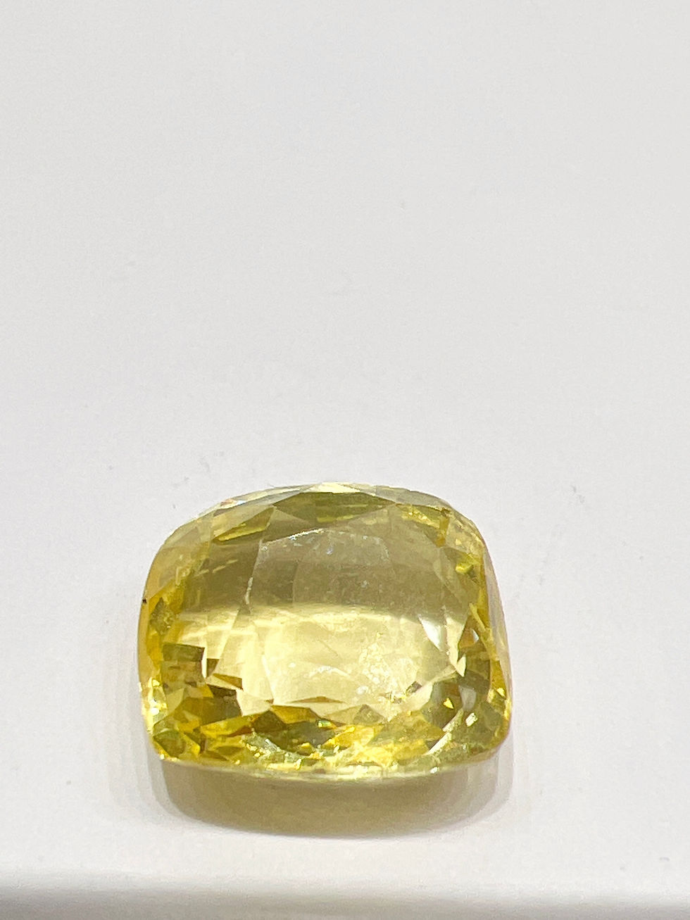 Yellow Sapphire (Pukhraj/पुखराज) 7.49cts (8.25ratti)