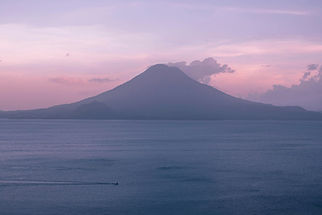 roberto-nickson-6gQw_SdzE98-unsplash.jpg