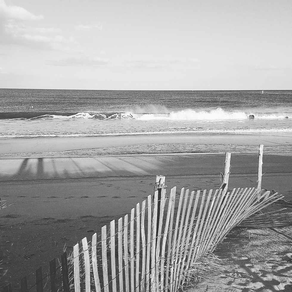 black and white beach_64.jpg