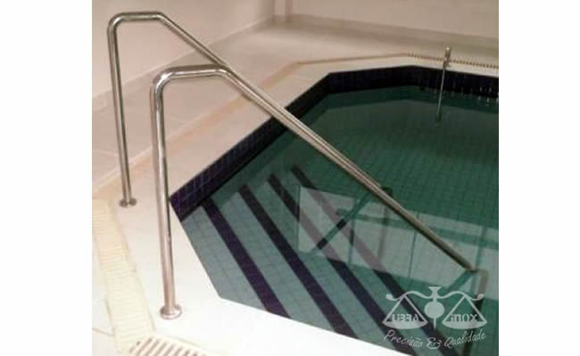 CORRIMÃO PARA PISCINA