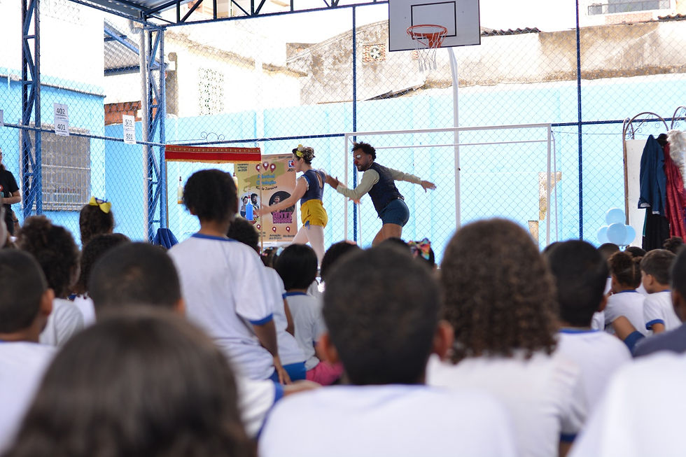 NGE CAXIAS CAMERA DA TAY (37)