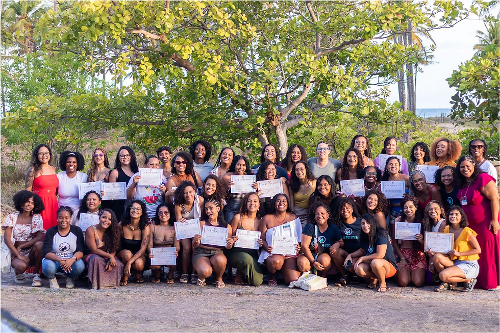 O workshop “A Maré Está Virando”, realizado em dezembro de 2024, reuniu mulheres negras pesquisadoras das cinco regiões do Brasil e foi um marco para a criação do grupo BWEEMS - Brasil.