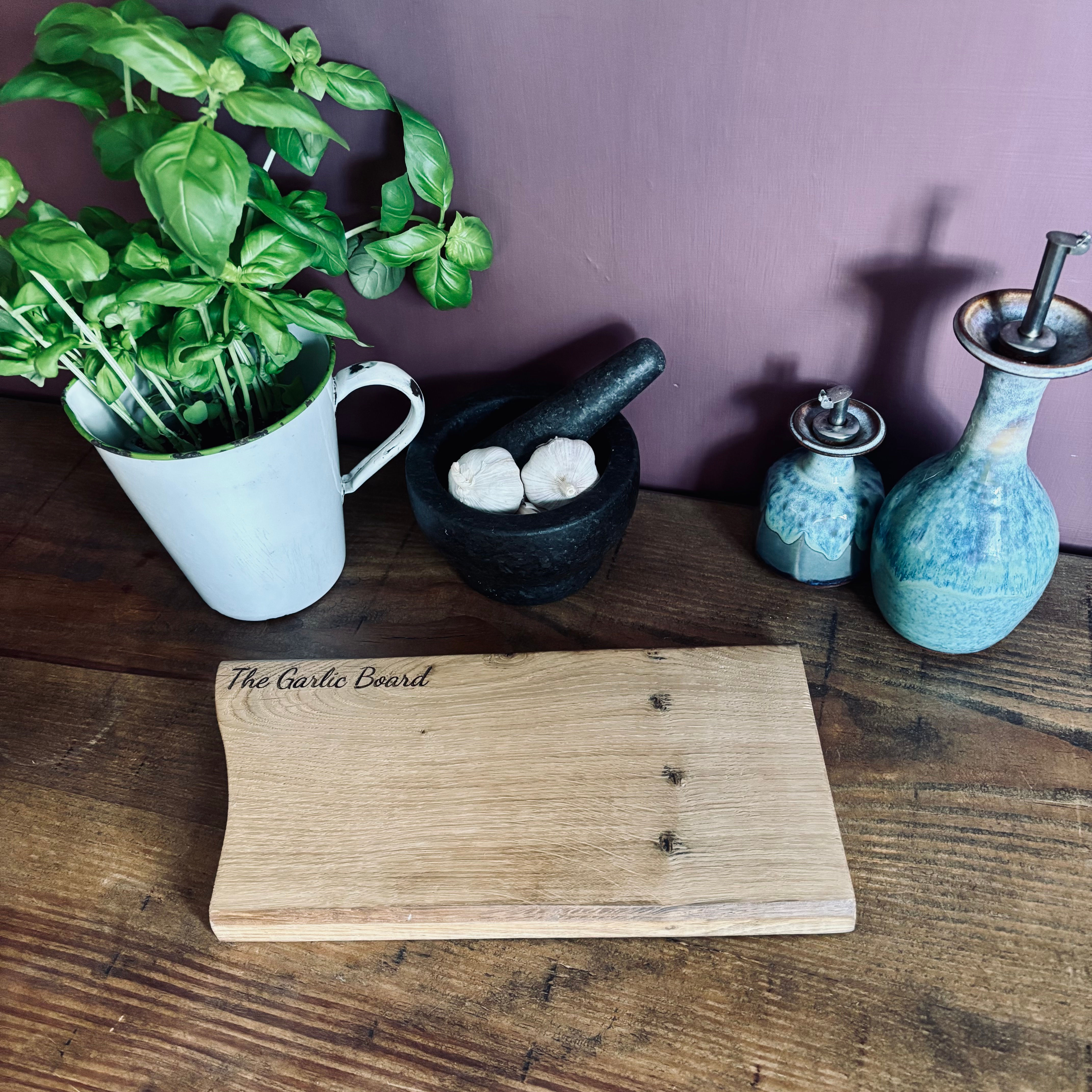Oak Garlic board