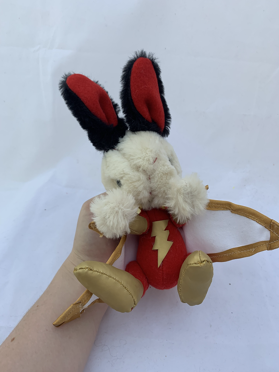 Thumbnail: Mini Shazam Bunny